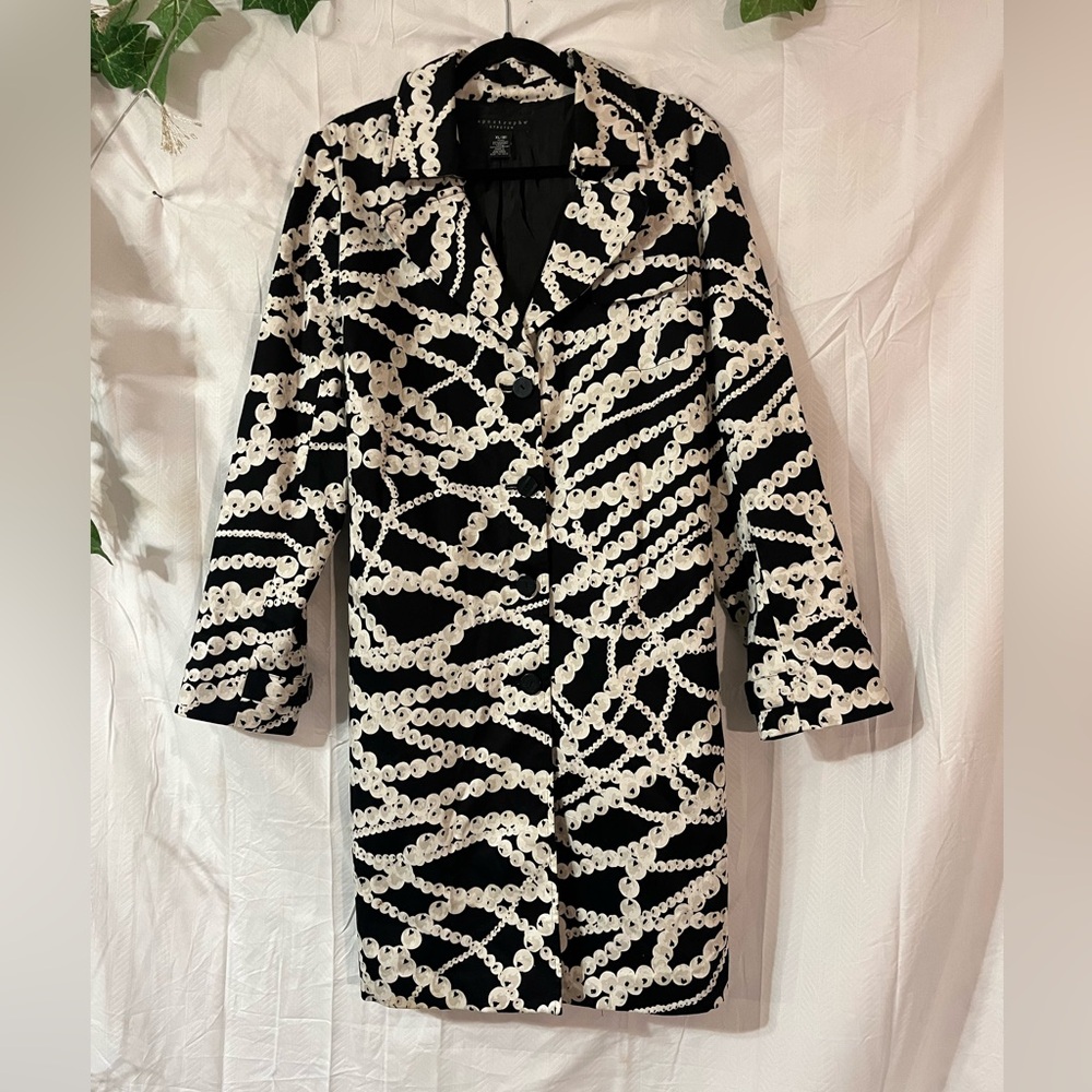*Apostrophe XL women’s Black and white Winter coat